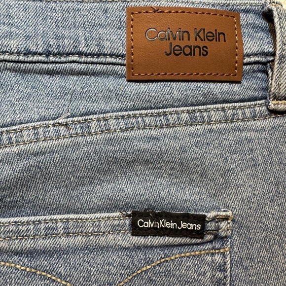 Calvin Klein High Rise Straight Leg Jeans 12 - Picture 8 of 11